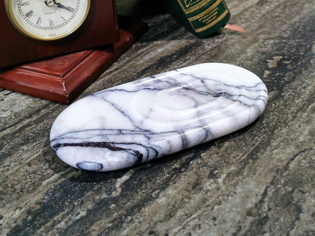 Sleek Serenity Marble Soap Dish