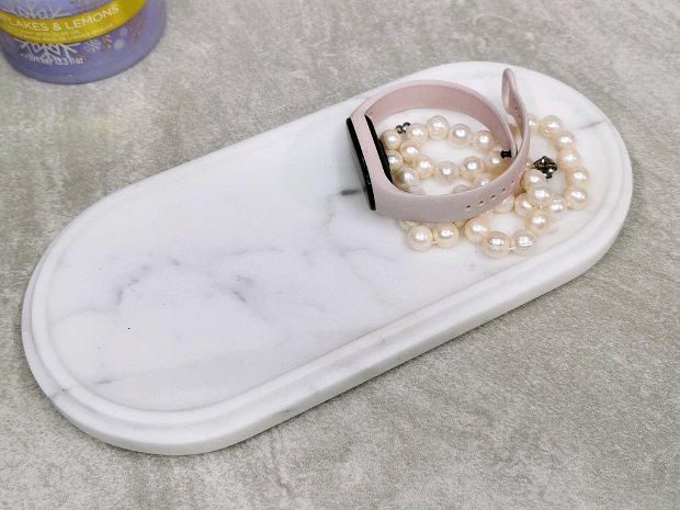 Carrara Grace: Marble Jewelry Display Tray